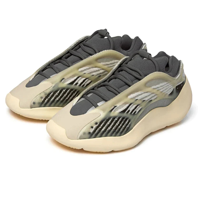 Tênis Adidas Yeezy 700 v3 'Fade Salt' - ID1674