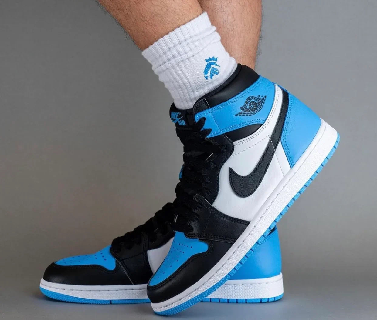 Tênis Air Jordan 1 High "UNC Toe" Azul - DZ5485-400