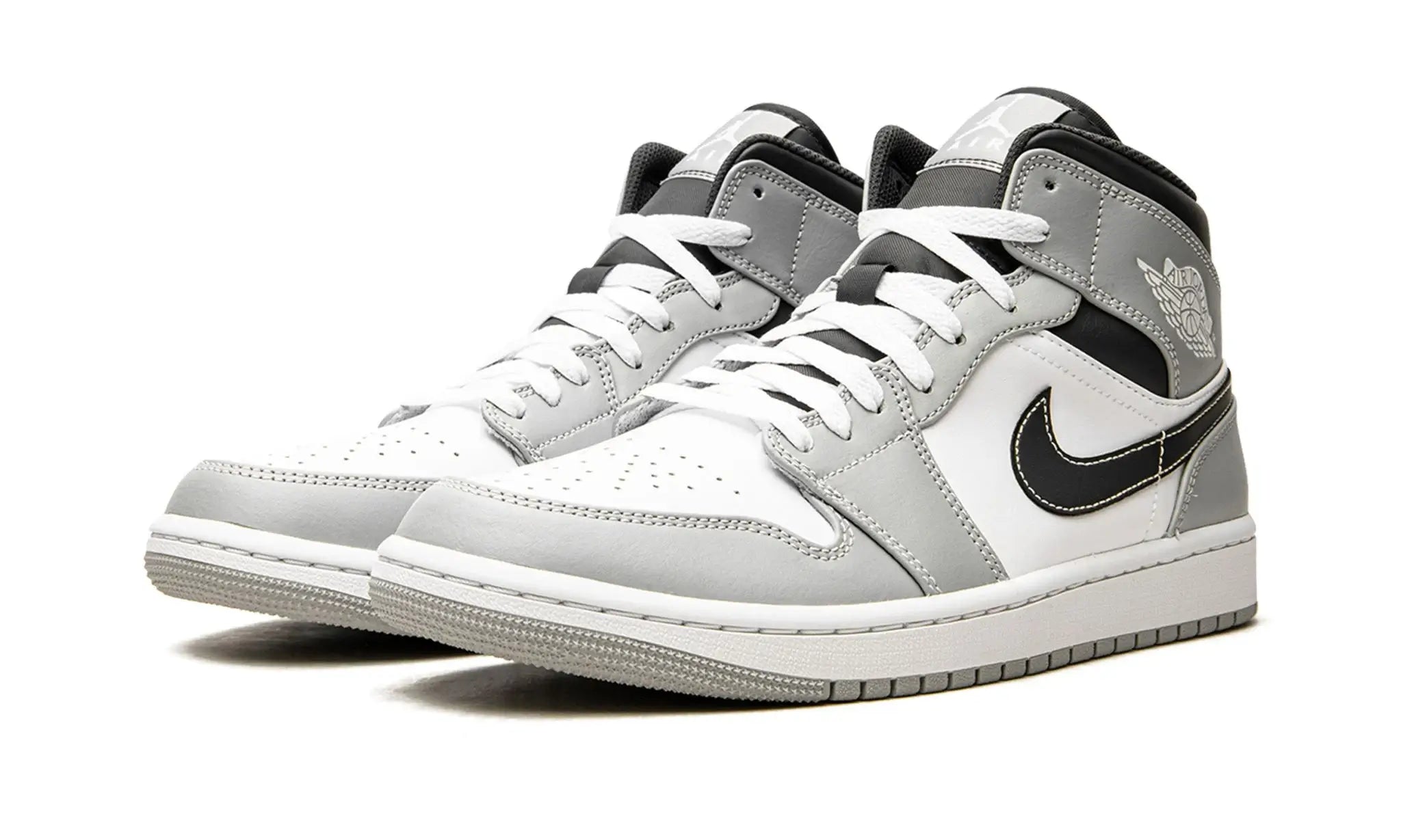 Tênis Air Jordan 1 Mid Feminino "Light Smoke Grey Anthracite" Cinza - 554725-078