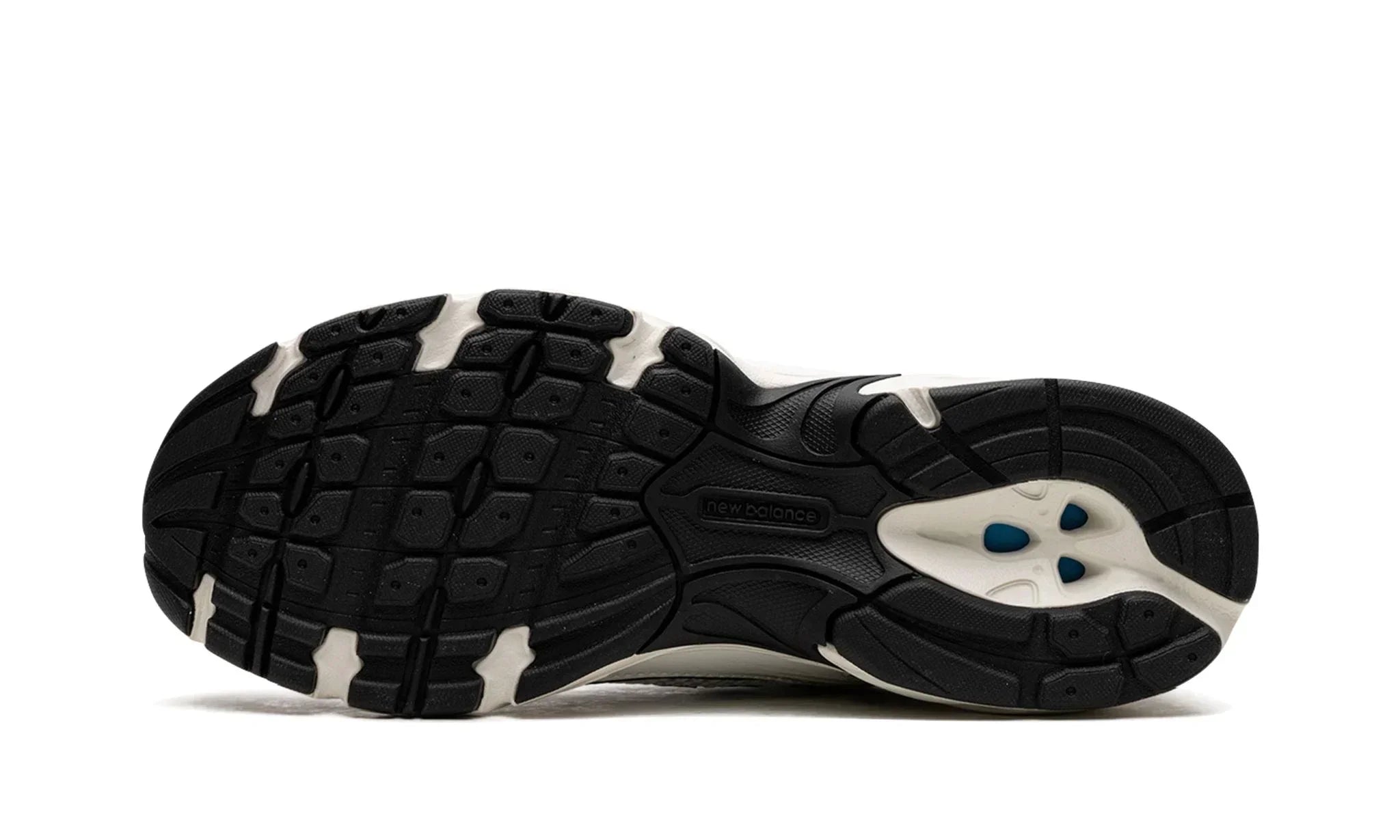 Tênis New Balance 530 "White & Light Gold Metallic" Dourado / Branco - MR530TC