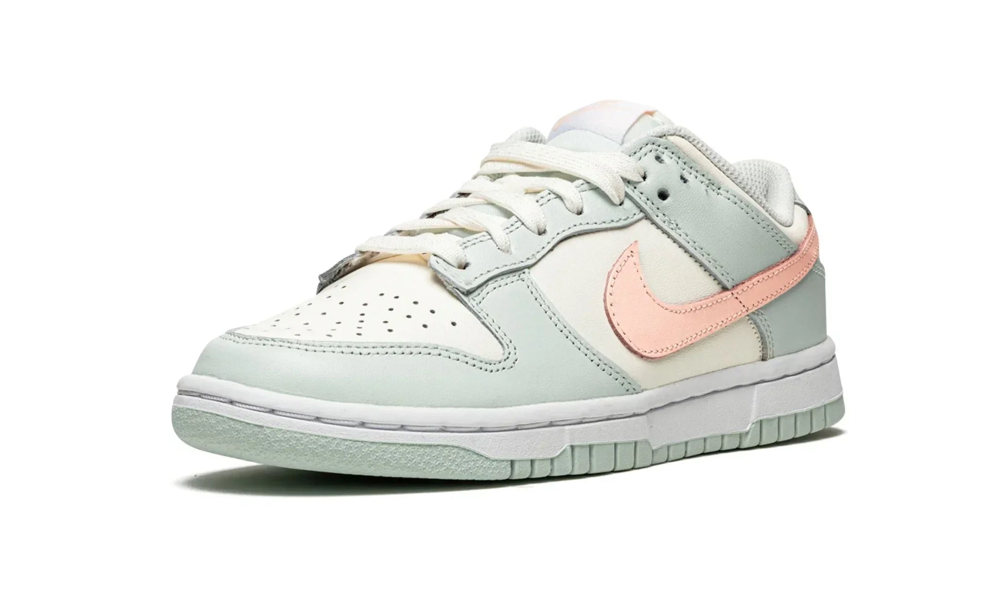 Tênis Nike Dunk Low Feminino "Barely Green" Verde - DD1503-104