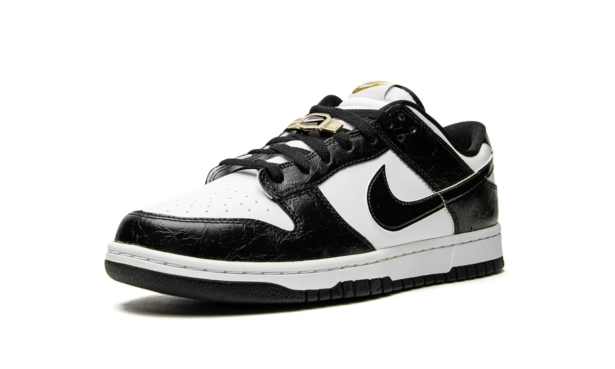Tênis Nike Dunk Low Black "World Champ" Preto / Branco - DR9511-100