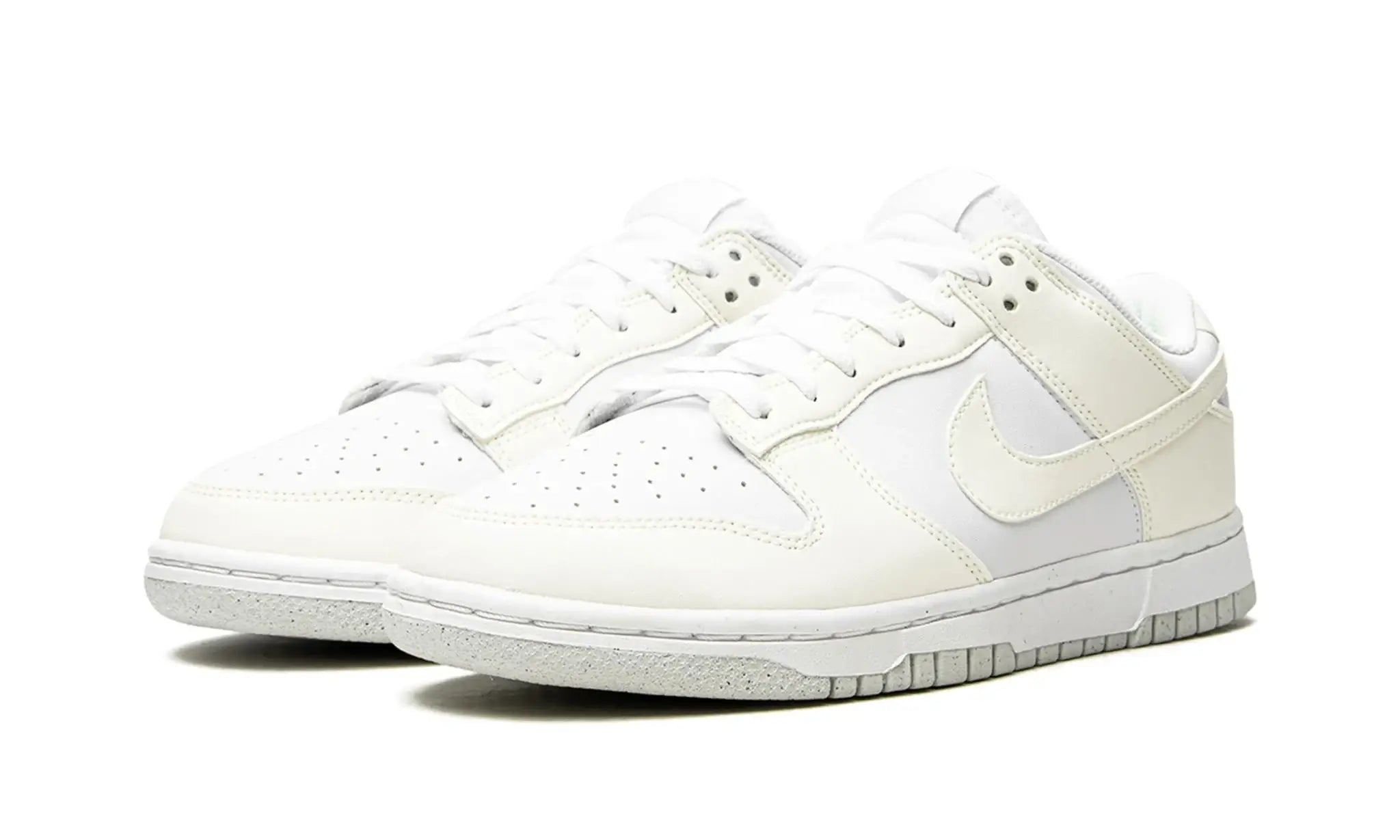 Tênis Nike Dunk Low Feminino "Move to Zero Sail" Branco - DD1873-101