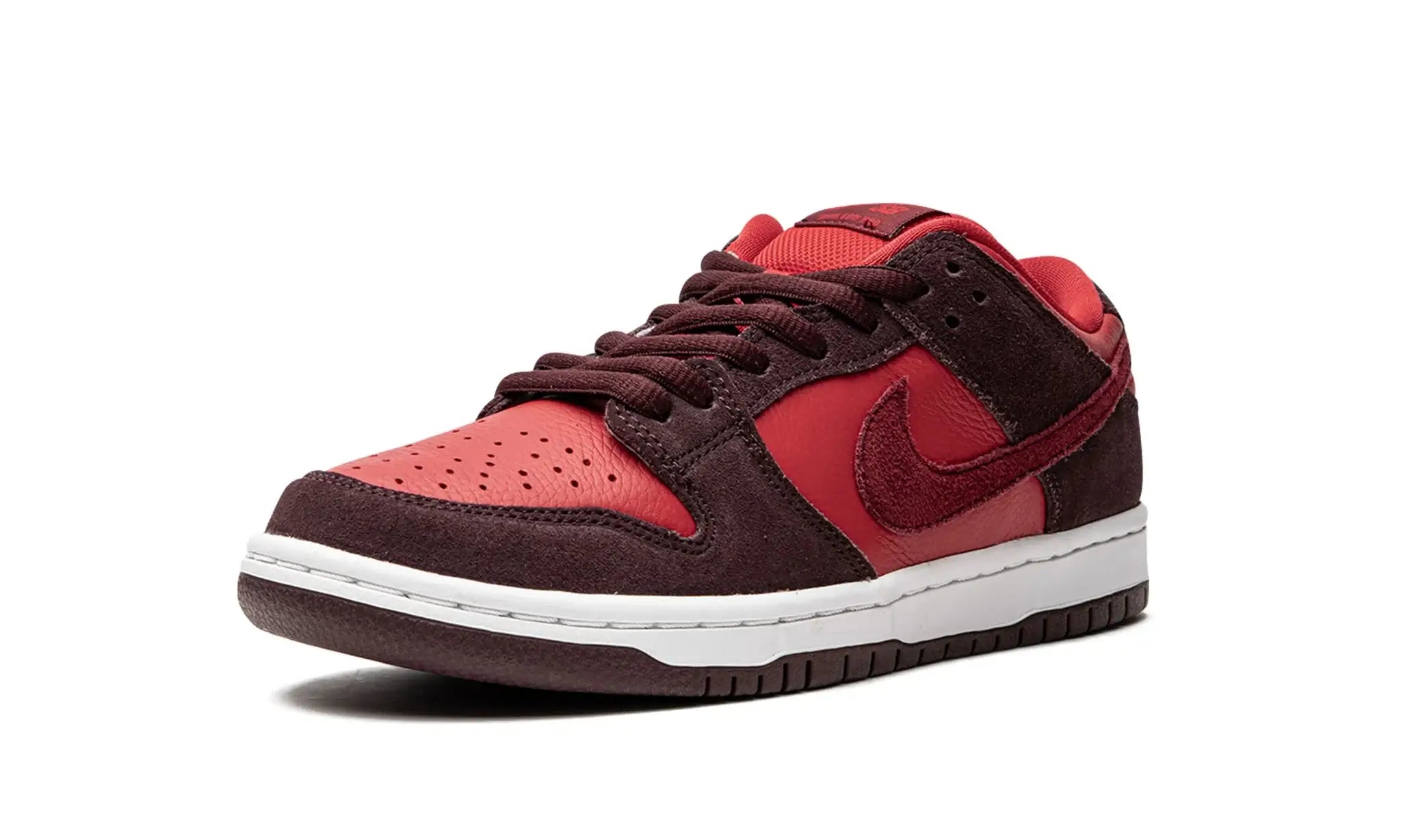Tênis Nike Dunk Low SB Masculino "Cherry" Vermelho - DM0807-600