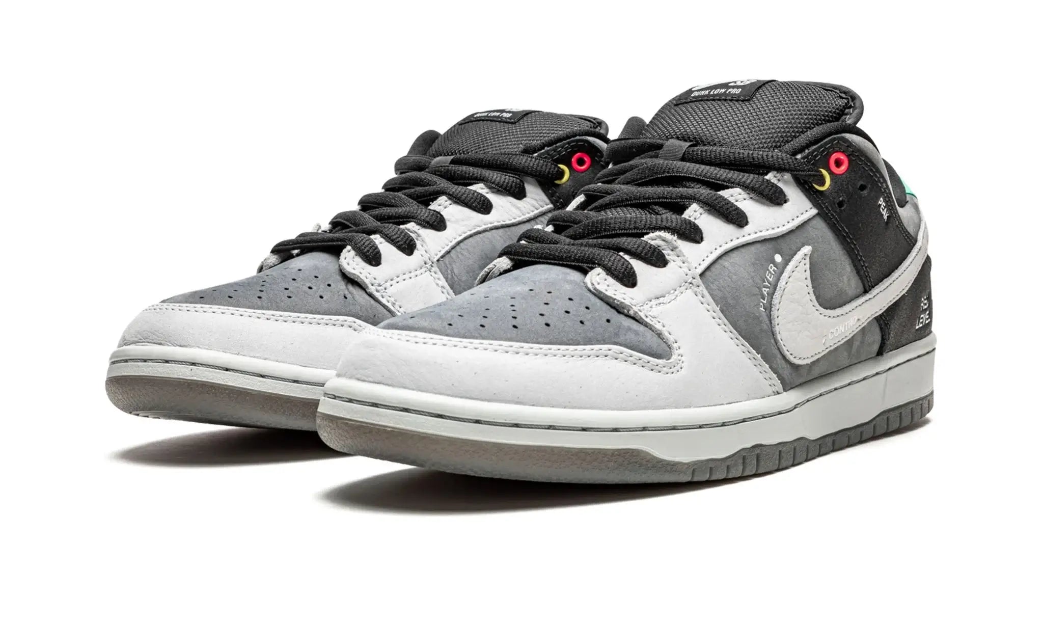 Tênis Nike Dunk Low SB "VX1000" Cinza / Preto - CV1659-001