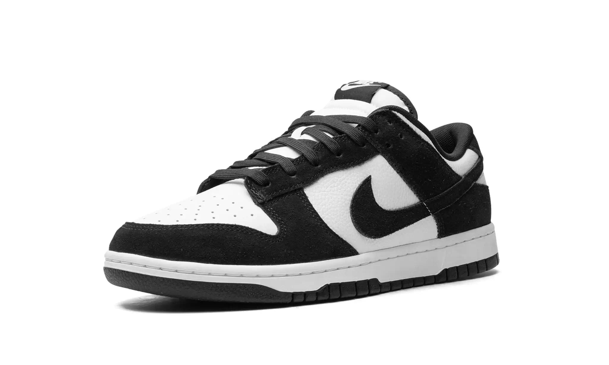 Tênis Nike Dunk Low "Suede Panda" Preto / Branco - FQ8249-100