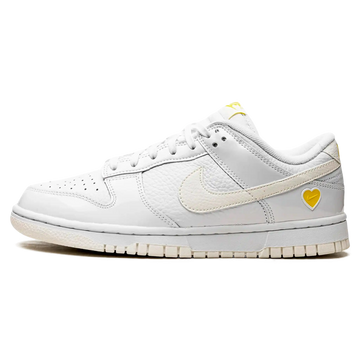 Tênis Nike Dunk Low Feminino "Yellow Heart" Branco - FD0803-100