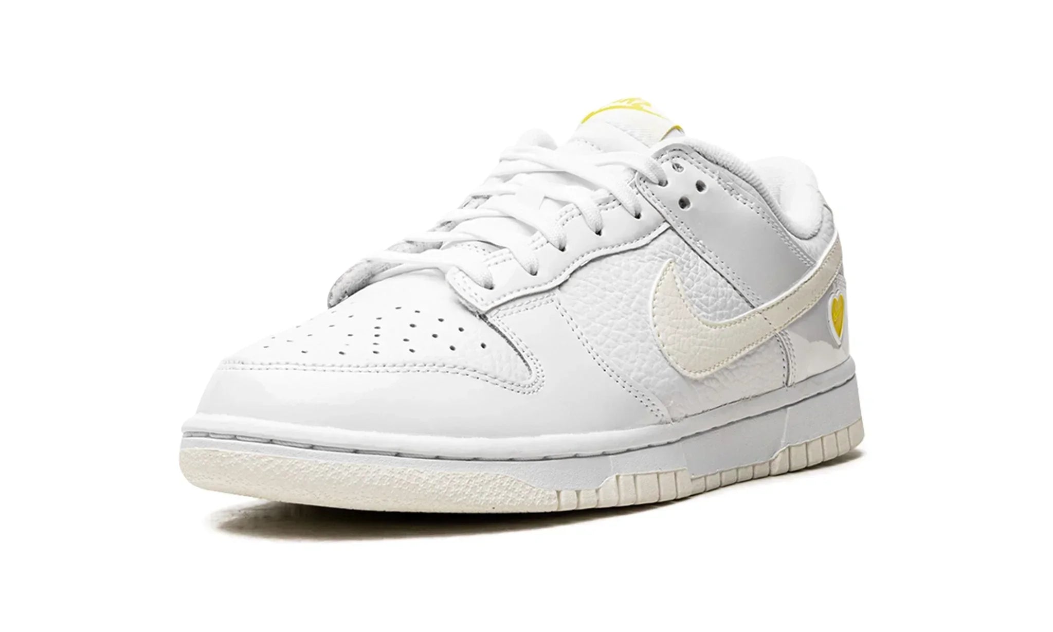 Tênis Nike Dunk Low Feminino "Yellow Heart" Branco - FD0803-100